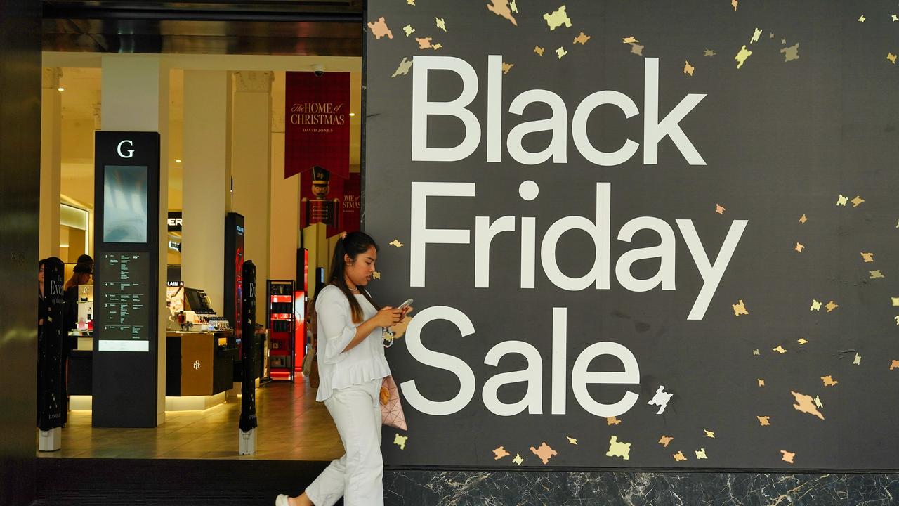 Aussies have returned to the stores to snap up a bargain during the Black Friday sales. Picture: NewsWire / Luis Enrique Ascui