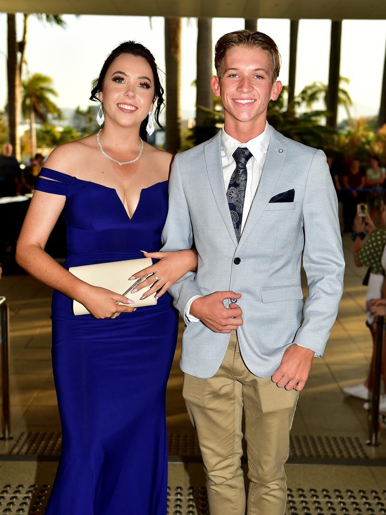 Southern Cross Catholic College formal 2019 | PHOTOS | Townsville Bulletin