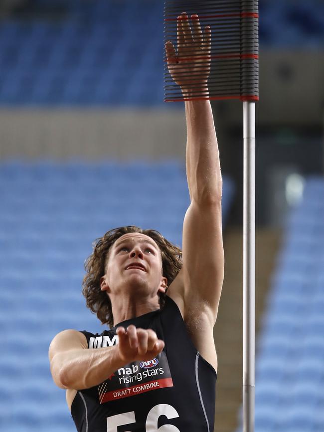 Cat Cooper Stephens completes the running vertical jump test in 2019. Picture: Dylan Burns/AFL Photos via Getty Images