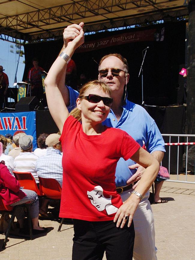 Kevin Judd and Isabelle Lyttle enjoying the Manly Jazz festival in 2006. Picture: Ros Cannon