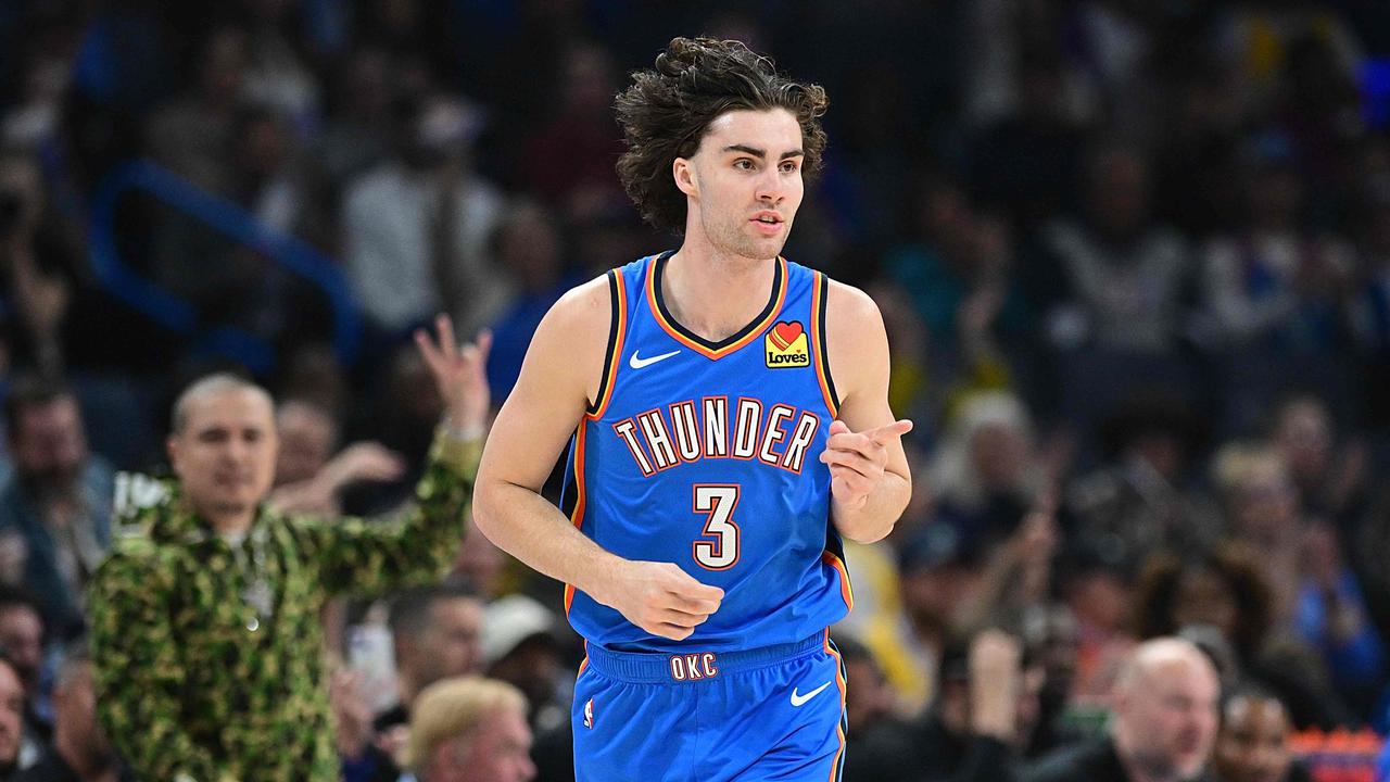 OKLAHOMA CITY, OKLAHOMA - NOVEMBER 30: Josh Giddey #3 of the Oklahoma City Thunder gestures to a teammate after a made basket during the first half against the Los Angeles Lakers at Paycom Center on November 30, 2023 in Oklahoma City, Oklahoma. NOTE TO USER: User expressly acknowledges and agrees that, by downloading and or using this Photograph, user is consenting to the terms and conditions of the Getty Images License Agreement. Joshua Gateley/Getty Images/AFP (Photo by Joshua Gateley / GETTY IMAGES NORTH AMERICA / Getty Images via AFP)