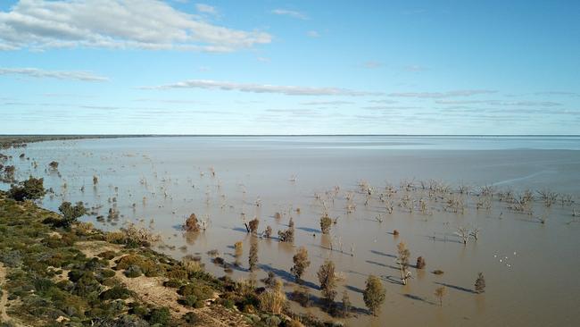 DAILY TELEGRAPH AUGUST 8, 2022.  EMBARGOED FOR BUSH SUMMIT AUGUST 26TH 2022. PLEASE CONTACT PIC EDITOR NICOLA AMOROS BEFORE PUBLISHING.Menindee Lakes in far west NSW full of water. Picture: Jonathan Ng