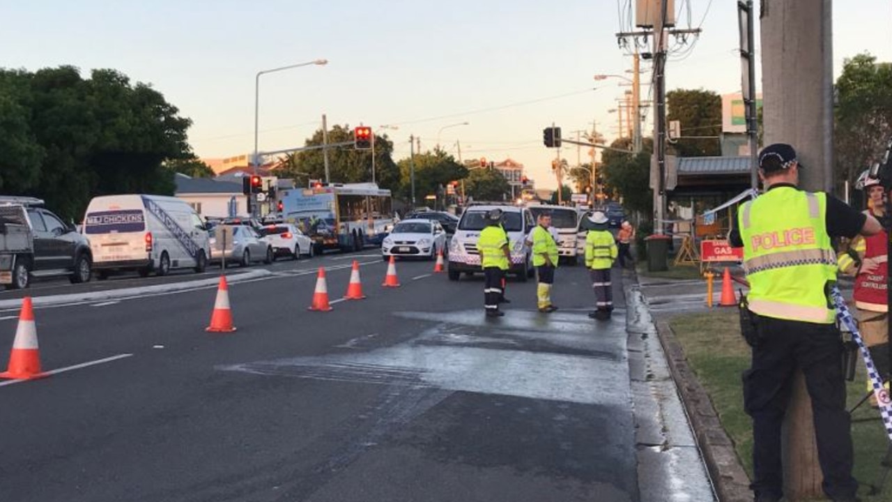 Huge fire destroys businesses at Coorparoo in Brisbane | The Courier Mail