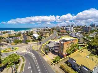 Oceanside commercial opportunity in Sunshine Coast hot spot