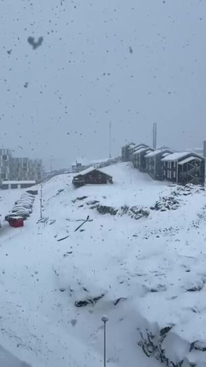 Fluffy Flakes Create October Winter Wonderland in Greenland