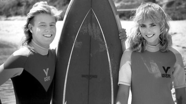 'Neighbours' stars Annie Jones and Jason Donovan in 1994.