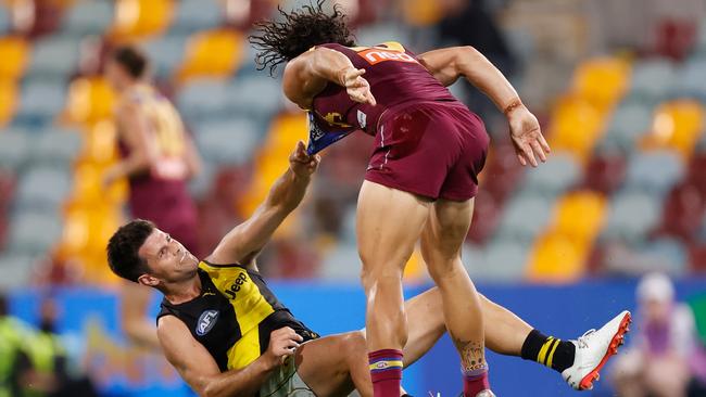 In pictures: The moment Cam Rayner took down Trent Cotchin. Picture: Getty Images