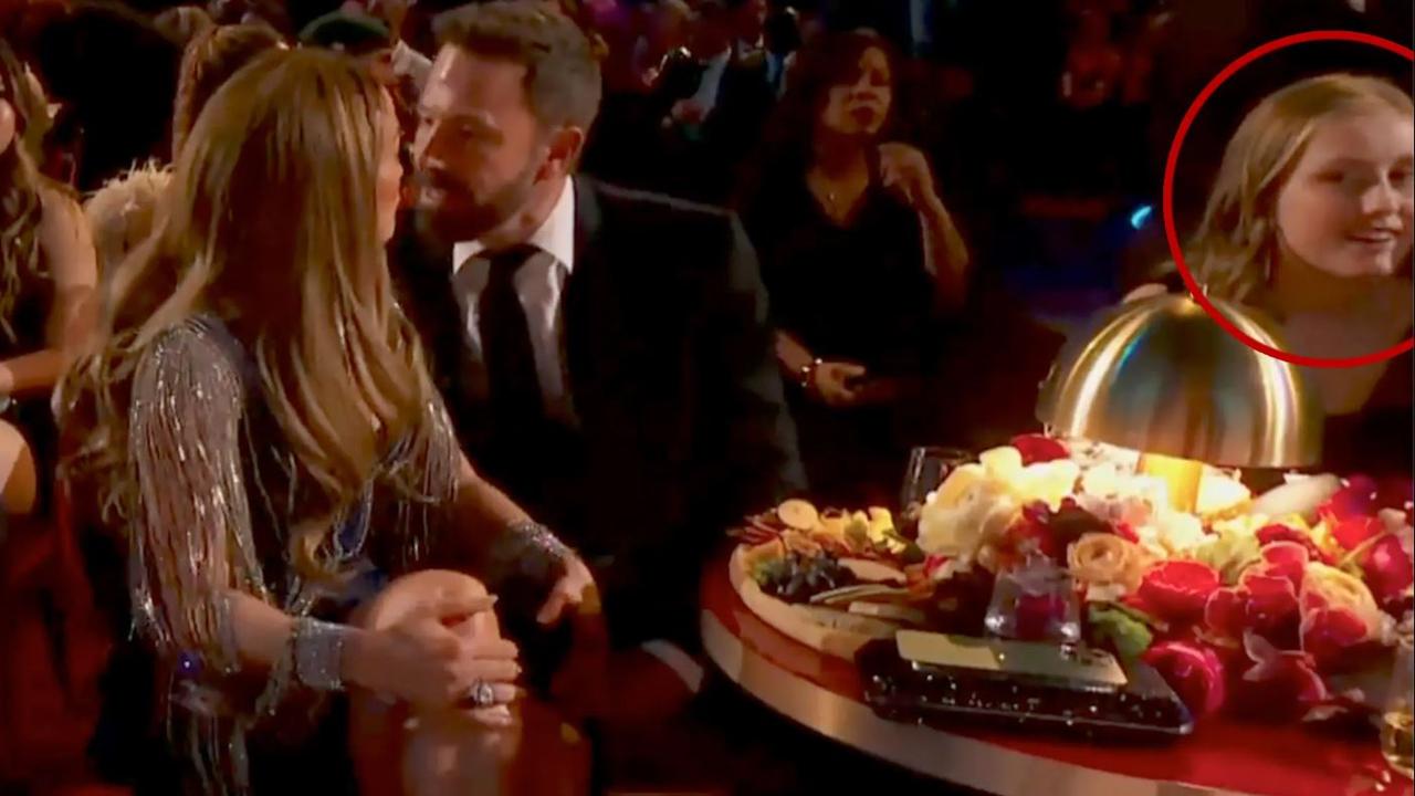 A TikToker spilt the tea on what actually went down between Jennifer Lopez and Ben Affleck at the 2023 Grammys.