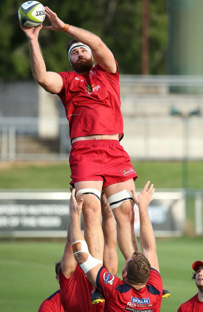 James Horwill will play one more season at the Reds before joining Bath in England.