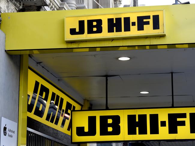 MELBOURNE, AUSTRALIA - NewsWire Photos FEBRUARY 14, 2022: Generic images of JB Hi-Fi retail store on Chapel Street Prahran in inner Melbourne. Picture: NCA NewsWire / Andrew Henshaw