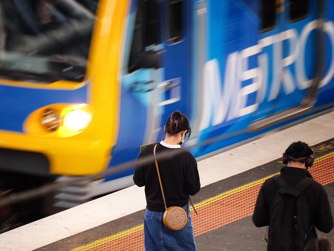 MELBOURNE, AUSTRALIA - NewsWire Photos DECEMBER 13, 2022: Photo commuters at Southern Cross train station.Picture: NCA NewsWire / Luis Enrique Ascui