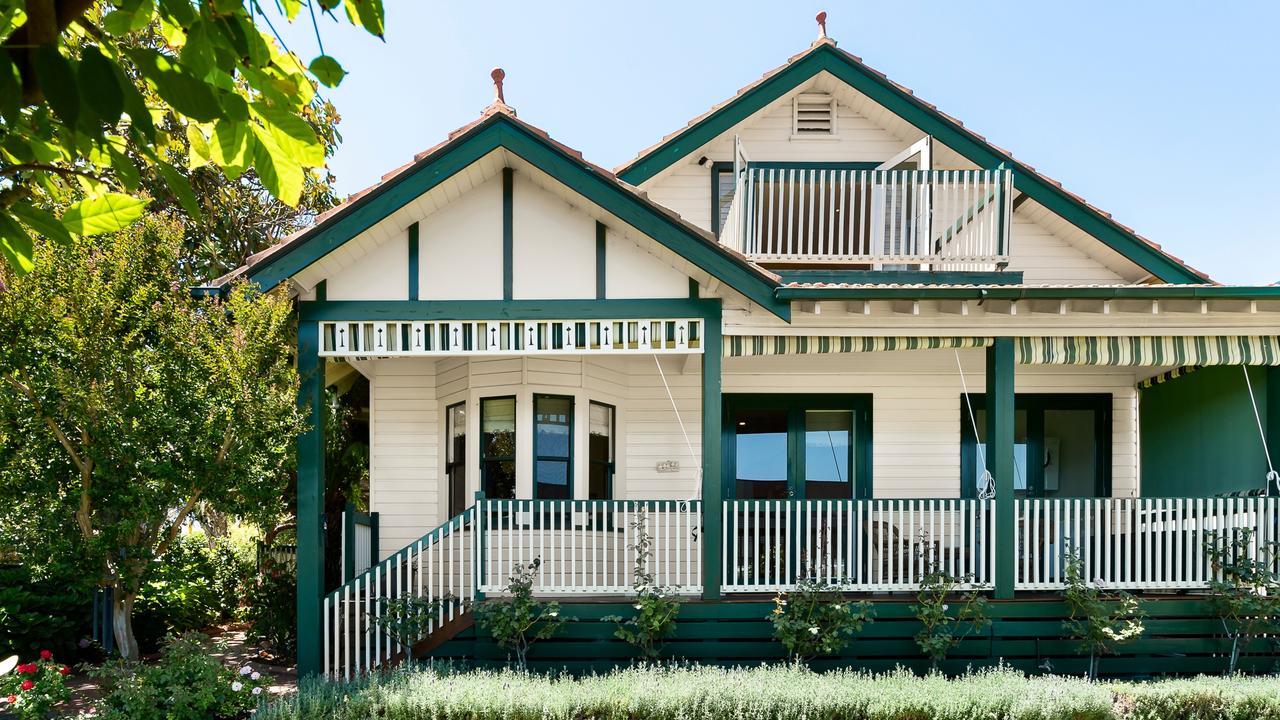 The Fernhill Rd in Sandringham where Chris Judd’s have lived since 1997 is up for sale.