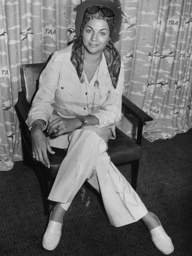 Maggie Tabberer in a press conference in the TAA lounge at Adelaide Airport, October 1972.