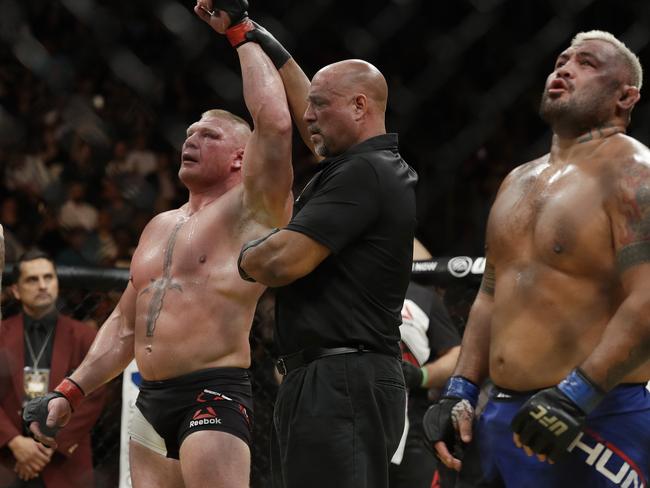 Hunt called for half Lesnar’s purse after his loss at UFC 200.