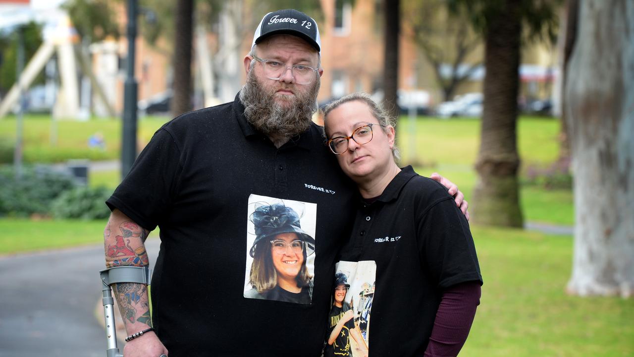 Paul and Dani Rossiter in Geelong. Picture: NewsWire / Andrew Henshaw