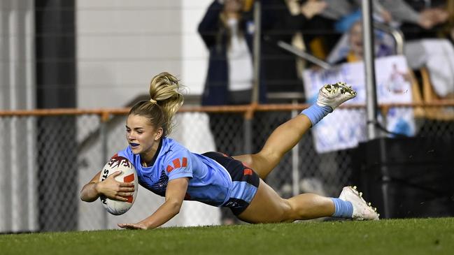 Indie Bostock scores is a South Coast young gun. from Warilla High School. NRL Photos/Gregg Porteous