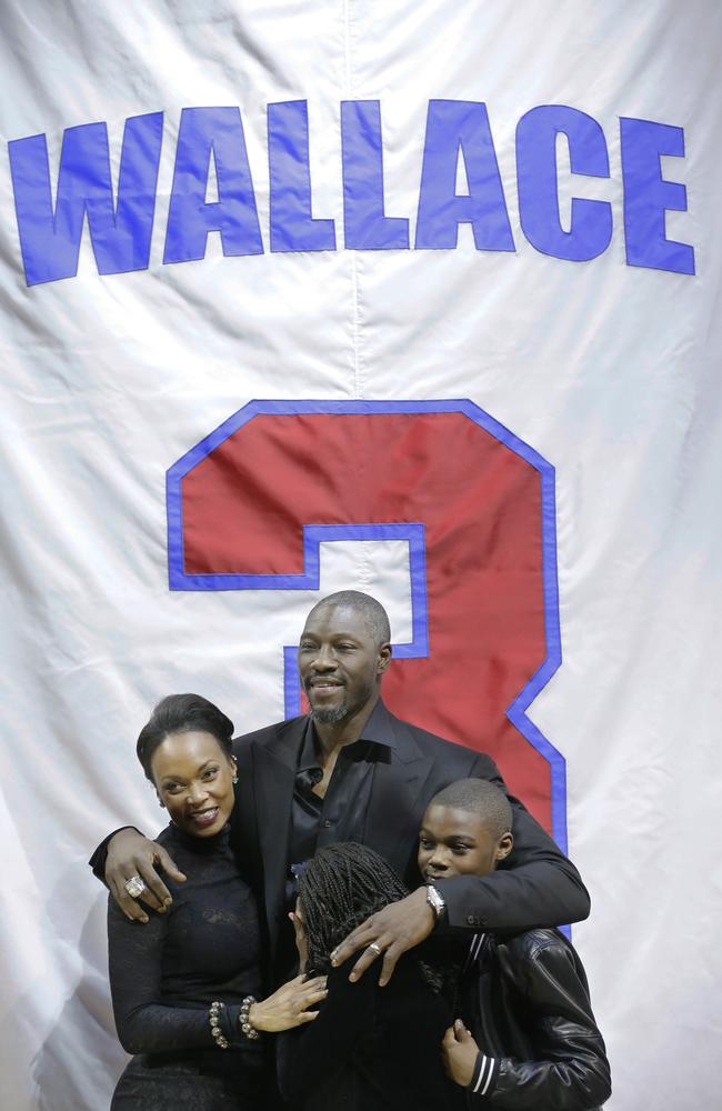 Detroit Pistons retire Ben Wallace's jersey, honoring 2004 NBA