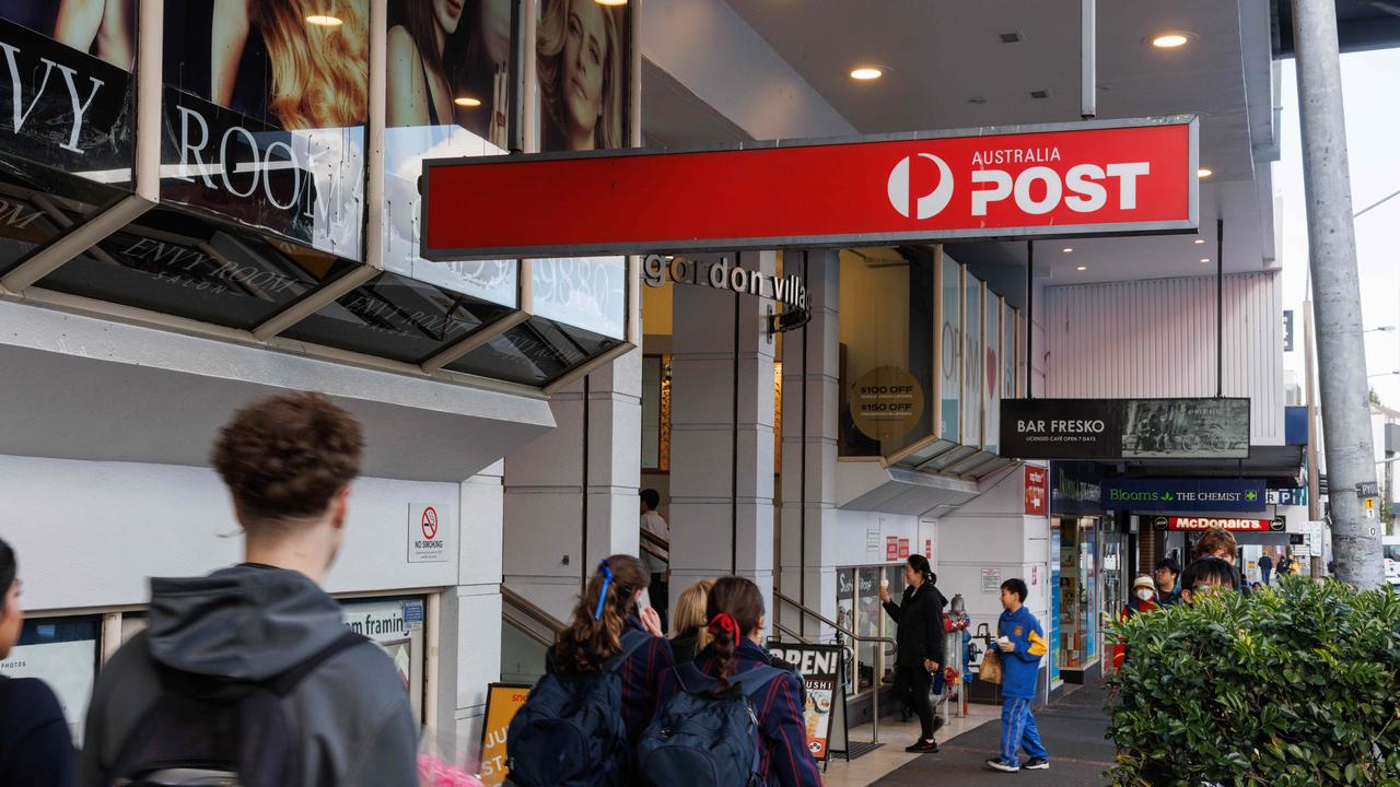 Australia Post Xmas deadline looms