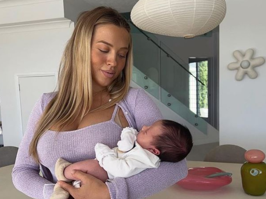 Tammy Hembrow gave birth to daughter Posy 2 weeks ago. Picture: Instagram/Tammy Hembrow