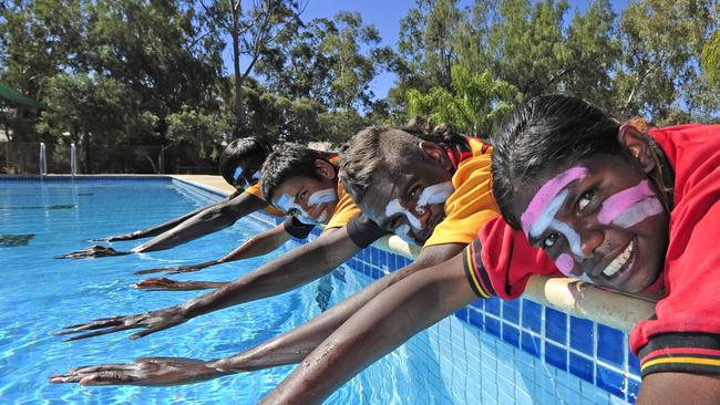 The Weather Bureau is predicting a hot weather over the next few days. 2013 Yirara College students Kurt Abbott, Stafford Swan, Kirsten Joseph and Gaiela James.