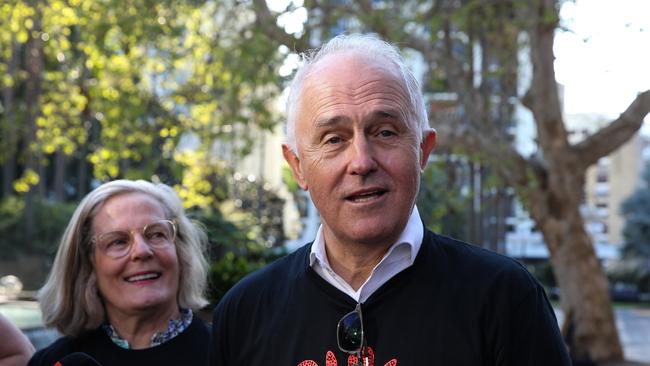 Former prime minister Malcolm Turnbull, his wife Lucy Turnbull were donned in Yes23 shirts as they talked to locals in Sydney. Picture: NCA Newswire/ Gaye Gerard