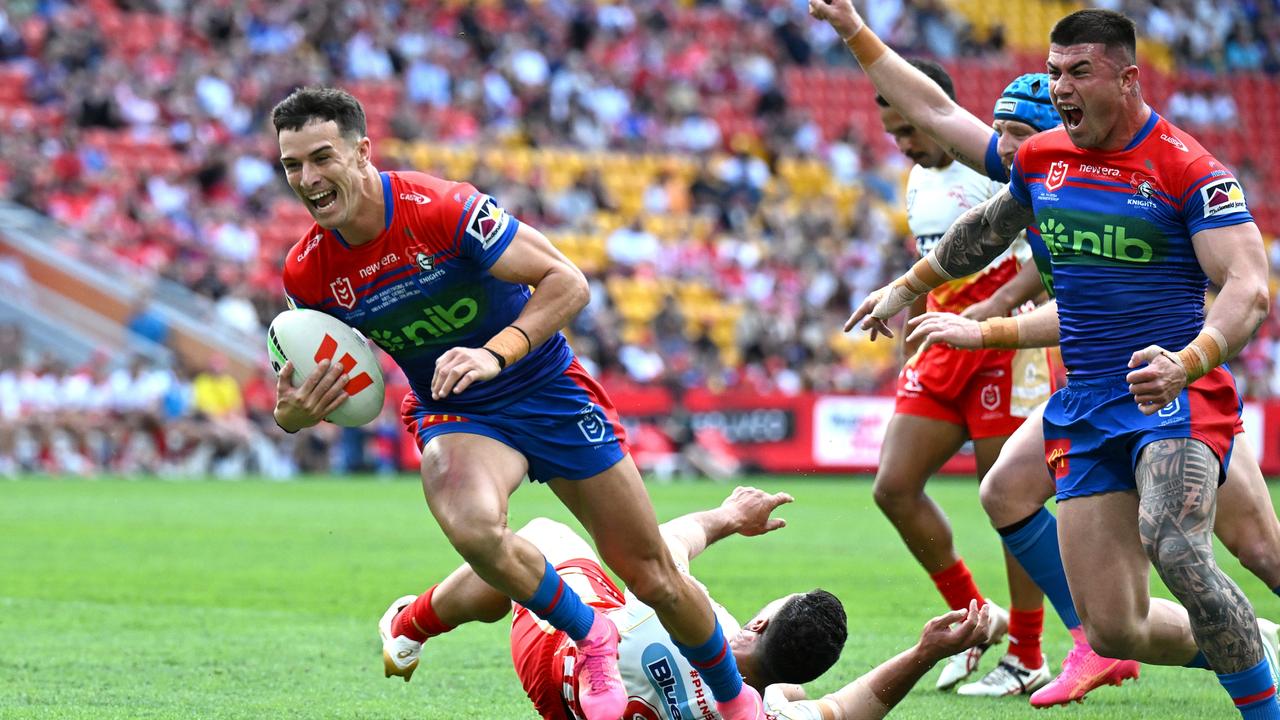 David Armstrong of the Knights scores a try during the round eight NRL match between Dolphins and Newcastle Knights. Photo: Bradley Kanaris/Getty Images.