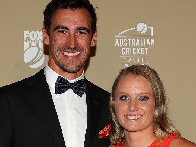 MELBOURNE, AUSTRALIA - FEBRUARY 11: Mitchell Starc and Alyssa Healy attend the 2019 Australian Cricket Awards at Crown Palladium on February 11, 2019 in Melbourne, Australia. (Photo by Graham Denholm/Getty Images)