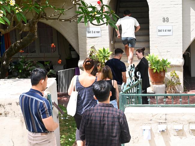 SYDNEY, AUSTRALIA - NewsWire Photos December 10, 2022: Hopeful Sydney-siders checking out the Sydney rental market in the Eastern Suburbs. Picture: NCA NewsWire / Jeremy Piper