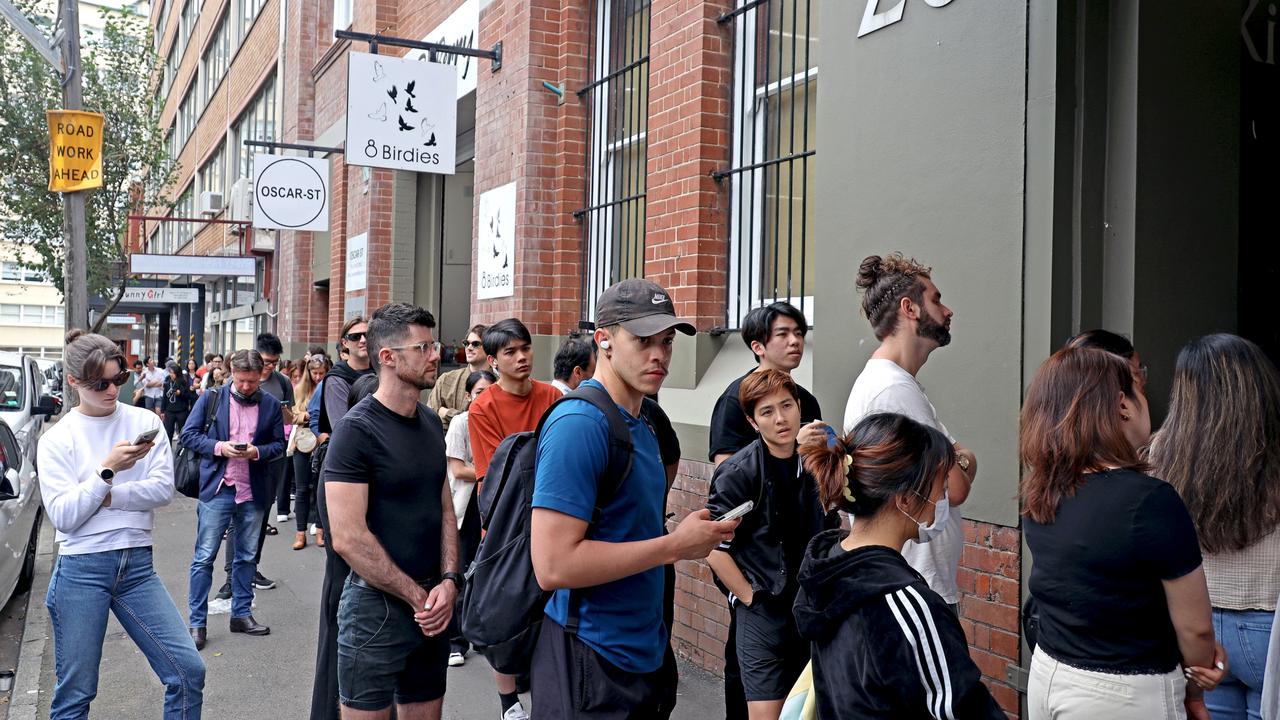 A crowd of people lining up for a rental inspection in Surry Hills, NSW. Picture: NCA NewsWire/Nicholas