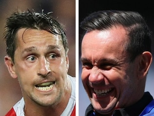 Matty Johns has urged Mitchell Pearce to sign with the Newcastle Knights.