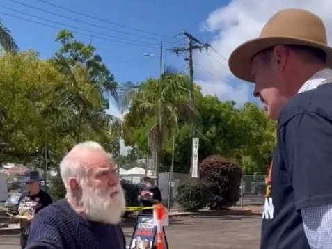 Tensions high at Voice pre-polling as argument erupts between politician and Yes voter