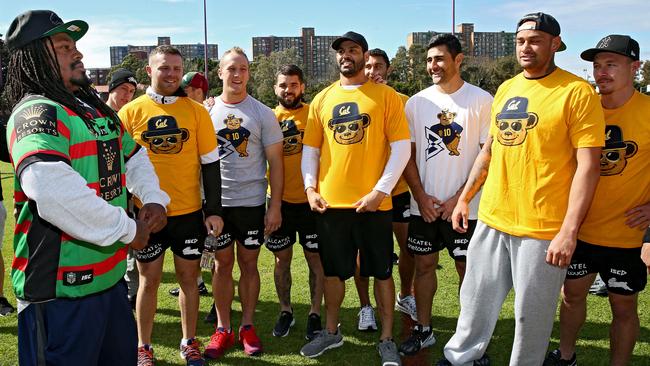 Former Cal and NFL star running back Marshawn Lynch tests rugby league  skills with South Sydney Rabbitohs, college football in Sydney