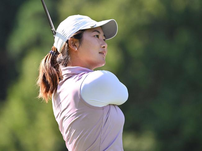 PORTLAND, OREGON - AUGUST 01: Su-Hyun Oh of Australia plays her shot from the 14th tee during the first round of the Portland Classic at Columbia Edgewater Country Club on August 01, 2024 in Portland, Oregon.   Alika Jenner/Getty Images/AFP (Photo by Alika Jenner / GETTY IMAGES NORTH AMERICA / Getty Images via AFP)