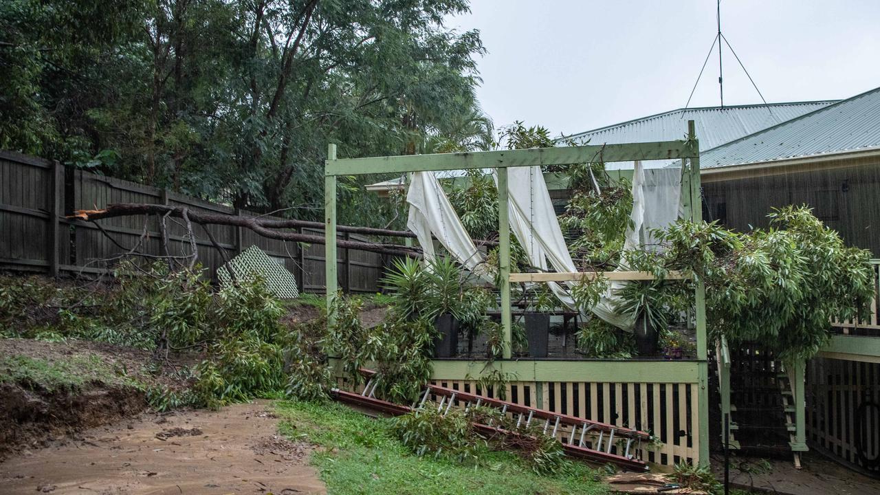 Sunshine Coast weather: Rain, flash flooding forecast by Bureau of ...