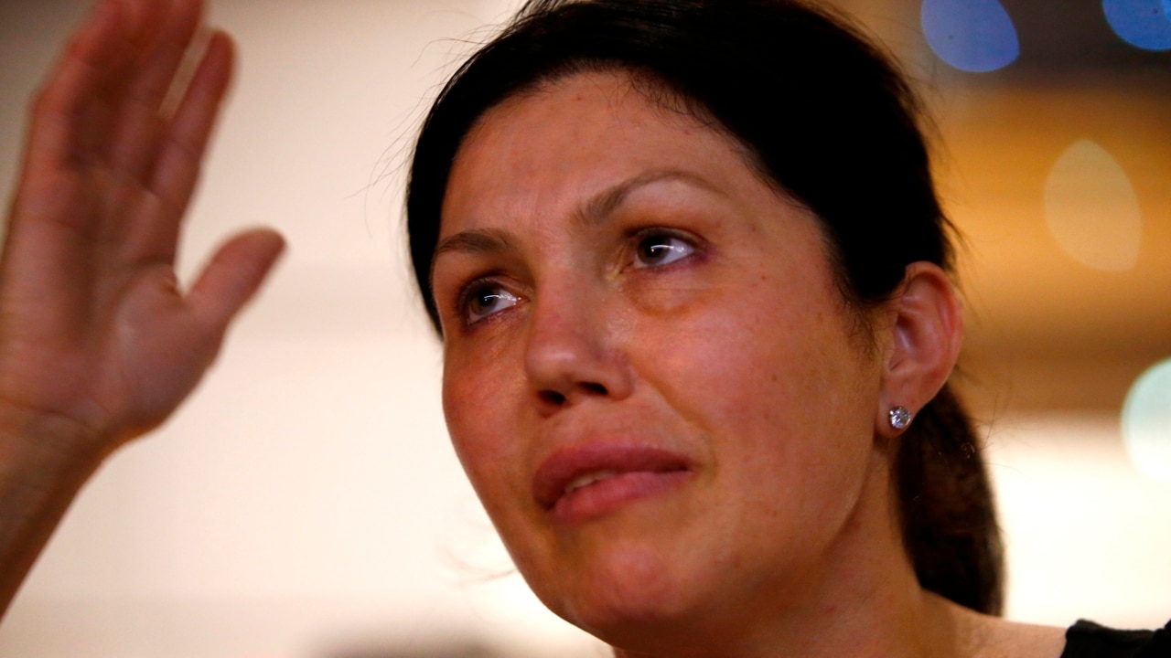 Gangland widow Roberta Williams arrested at Melbourne home