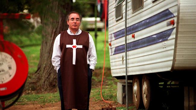 Cult leader William ‘Little Pebble’ Kamm, pictured at his commune in October 1998.