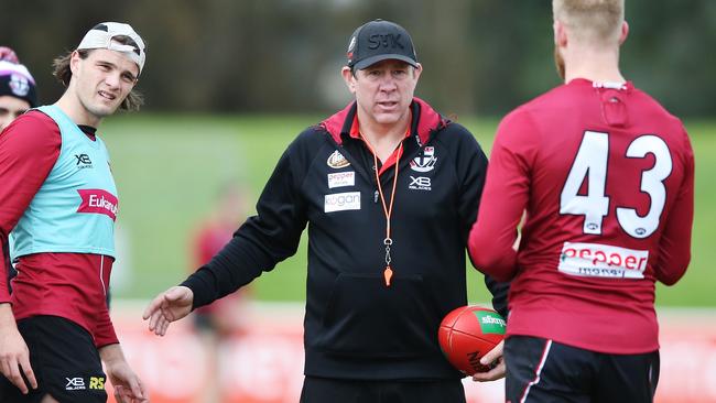 Interim coach Brett Ratten takes charge of St Kilda training. Picture: Getty Images