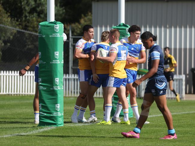 Phoenix Tauasa for Patrician Brothers breaks away to score a try. Picture: Tim Hunter.