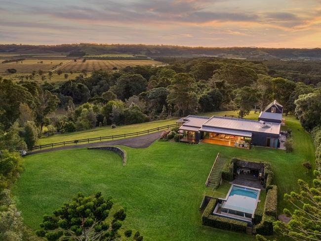 78 Owenia Way, Broken Head, NSW 2481, The former Byron Bay holiday rental home of Hollywood A-lister Matt Damon is back up for sale - and at three times its last sale price., Source;, https://www.realestate.com.au/property-house-nsw-broken+head-140869888