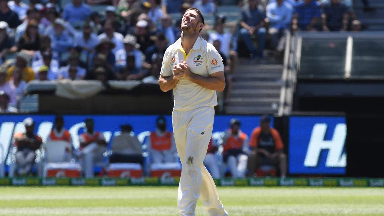 In an exclusive column for foxsports.com.au, Kerry O’Keeffe has explained why Mitch Marsh received a hostile welcome from his own fans at the Boxing Day Test. 