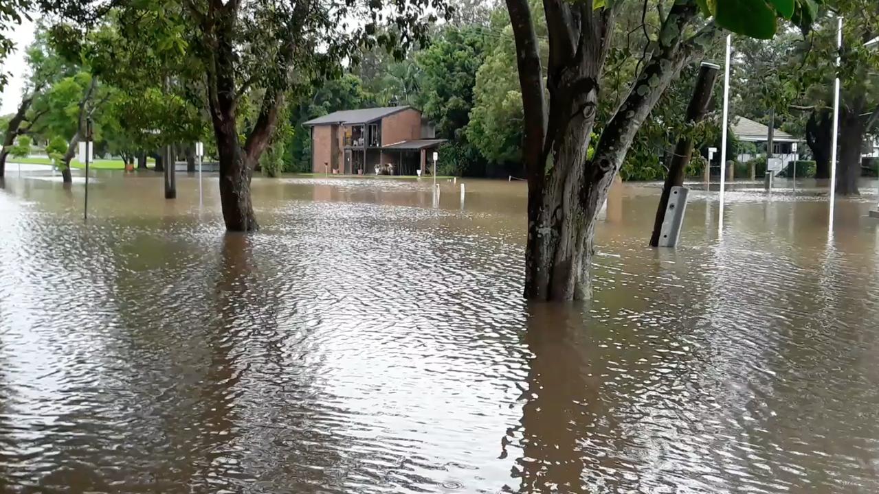 Newcastle, Hunter Flood Watch: Residents In Low-lying Singleton Areas ...