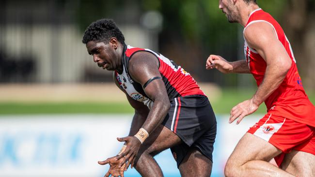 Stanley Waistcoat in the Southern Districts vs Waratah 2023-24 NTFL men's knockout semifinal. Picture: Pema Tamang Pakhrin