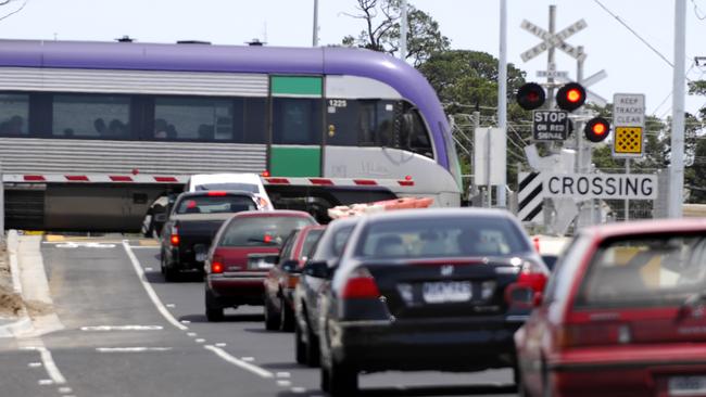 Traffic congestion at the Sunbury level crossing, just 150m from the roundabout.