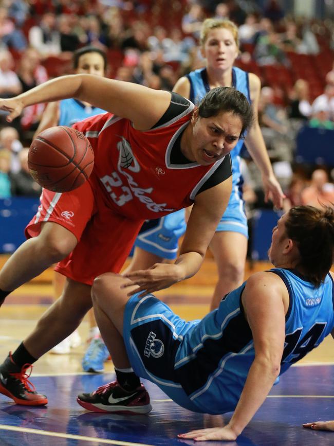 Jets star new signing Jamie-Lee Peris in action for North Adelaide Rockets during their 73-70 win over Sturt Sabres in the 2014 South Australia Premier League Grand Final. Picture: Dylan Coker