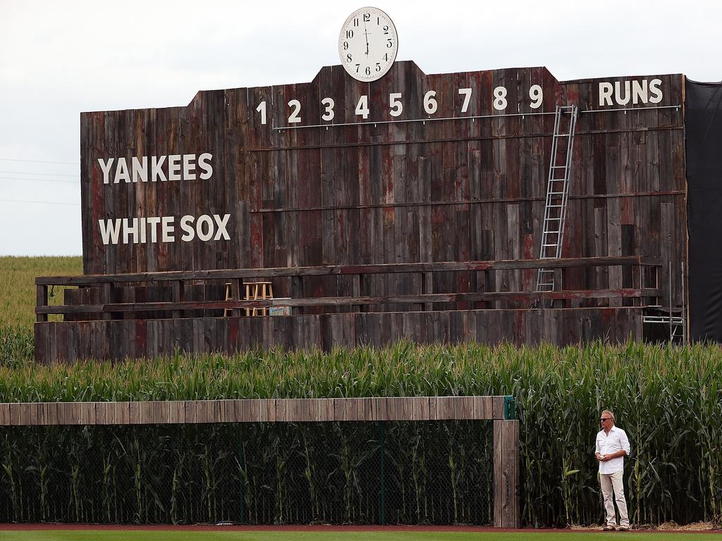 Kevin Costner leads Yankees and White Sox from cornfield onto the