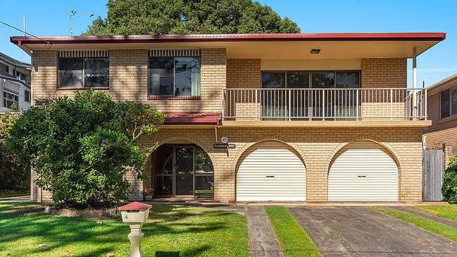 4 Harbour St Yamba – sold for $1.7m