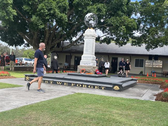 The cenotaph in Hervey Bay.