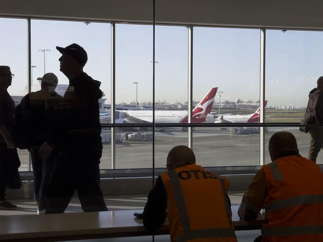 SYDNEY, AUSTRALIA - NewsWire Photos - AUGUST 23, 2024: General scenes inside Sydney Airport terminal departures as refuelers take strike action.Picture: NewsWire / Simon Bullard.