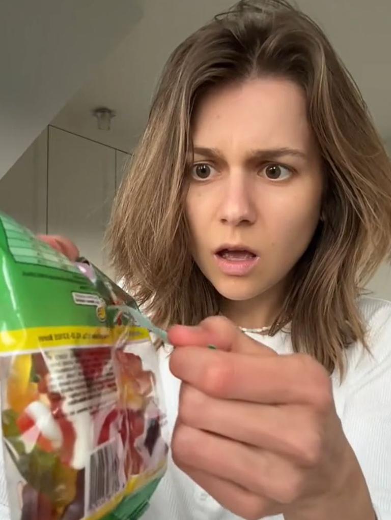 Anna was shocked to learn how to open a bag of Haribo lollies. Picture: TikTok/@anna.antonje
