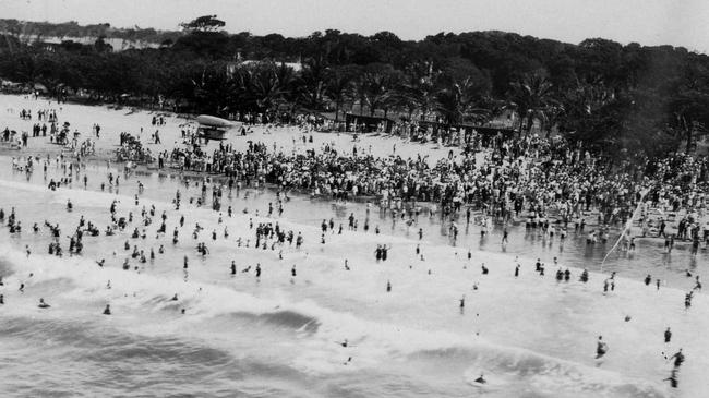 Crowds on Neilson Beach at the 1931 Railway Picnic. Photo courtesy of Picture Bundaberg. Picture: Contributed